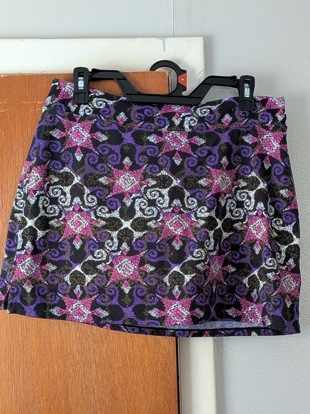 Tranquility Black, Purple & Pink Geometric Mini Skirt Size M